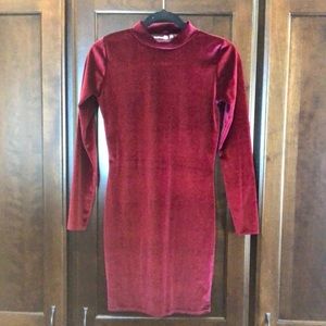 NWOT 🎉 Boohoo Size 6 Velvet Dress